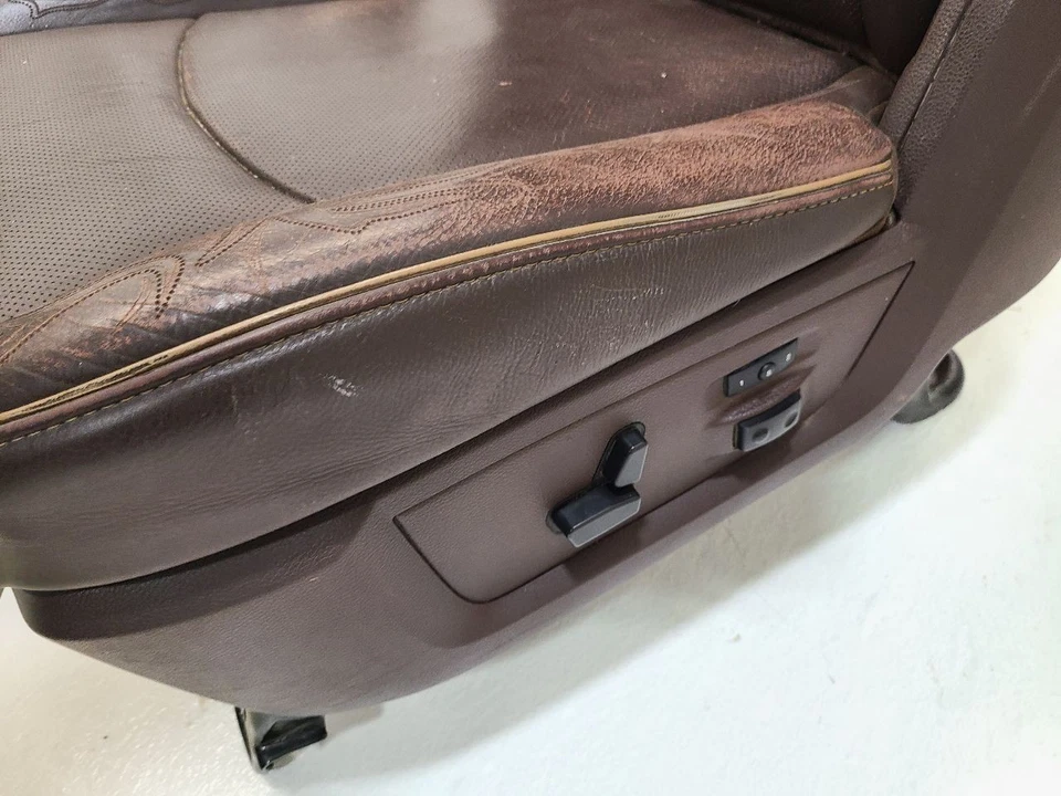 2014 - 2020 DODGE 1500 PICKUP Front Seat set Classic With console - Image 4 of 4