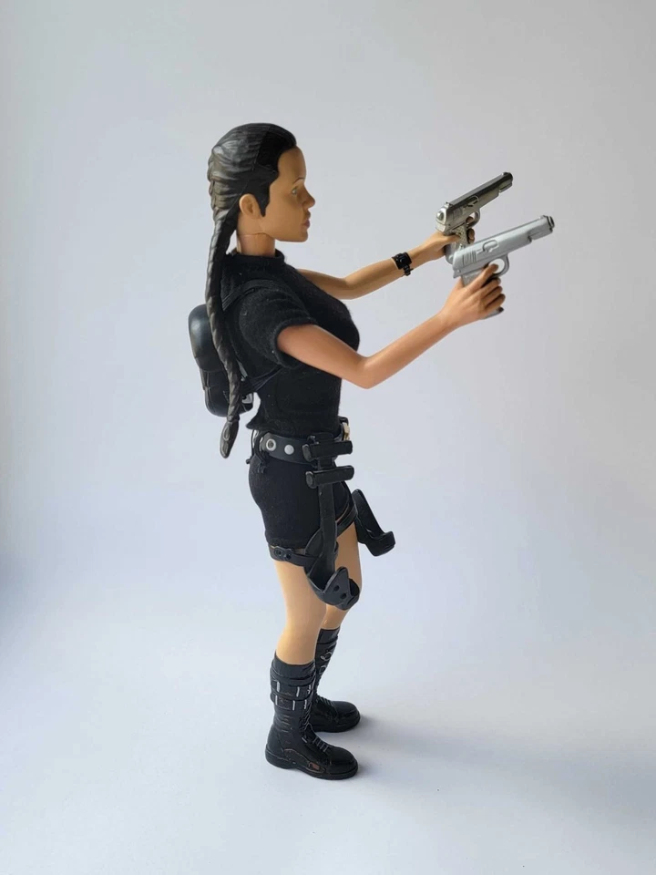 Lara Croft Tomb Raider Action Figure 11" Tall 2001 Paramount Pictures Playmates - Image 4 of 4