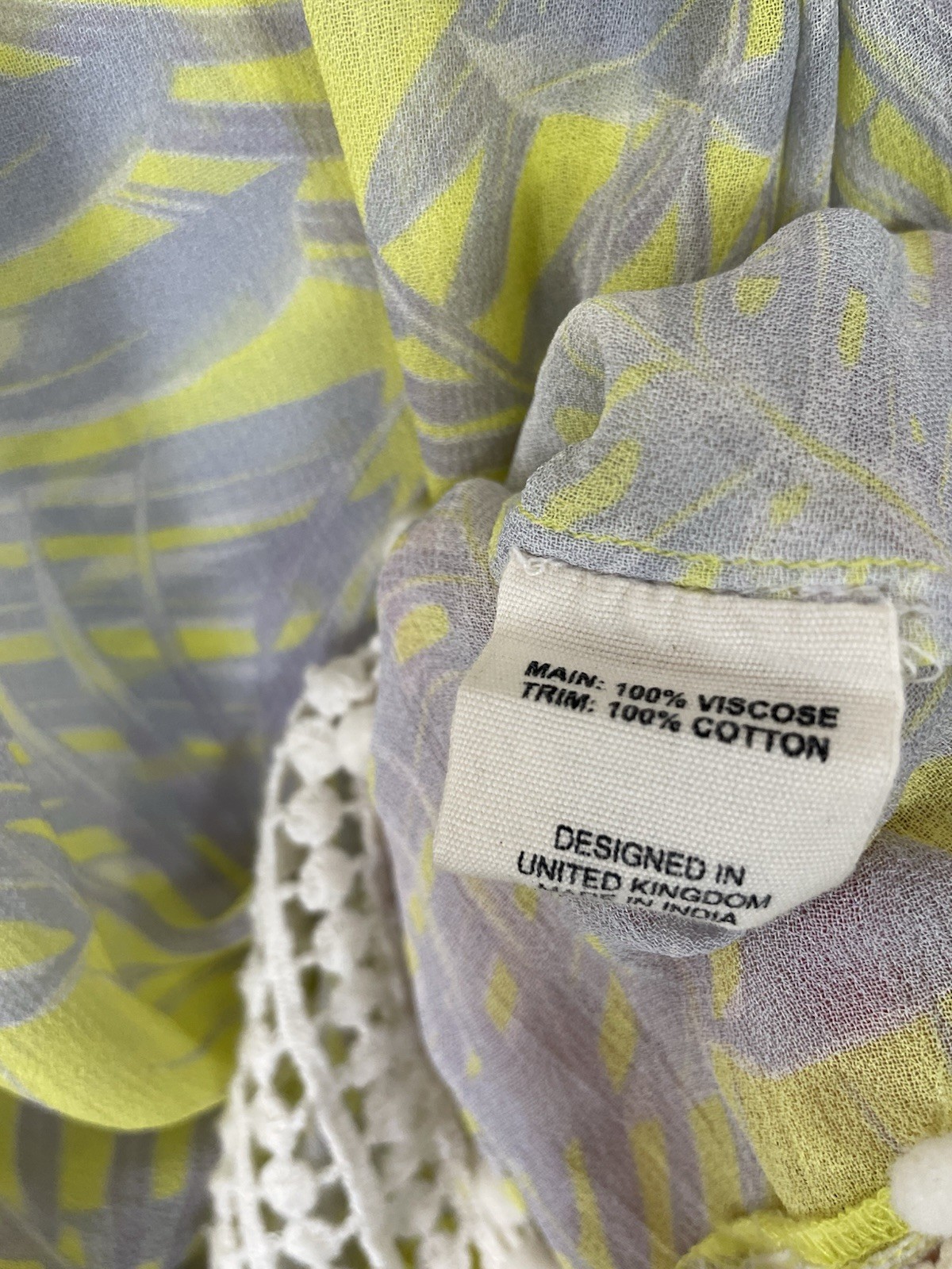 Pyrus Yellow Grey Leaf Patterned Lightweight Cott… - image 8