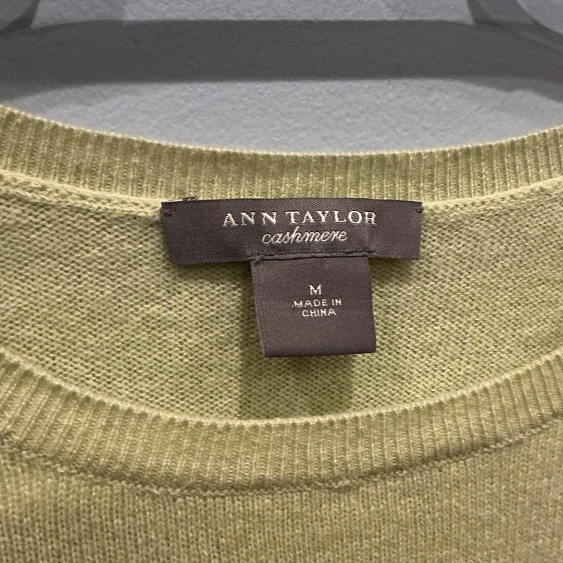 Suéter de cachemir Ann Taylor para mujer talla M verde salvia popover clásico preppy hiedra Foto 2 de 4