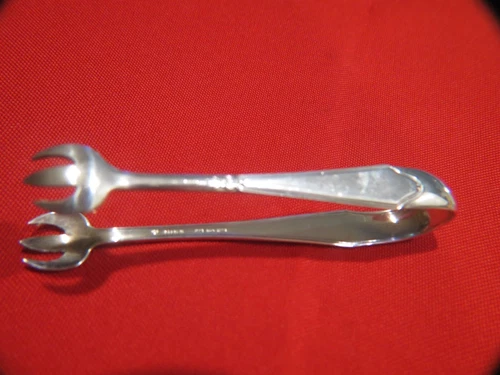 Sterling Silver Chateau aka Chateau Thierry Sugar Tong 3 7/8"