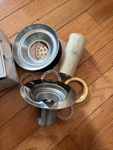 Mcguire 3rass w/17ga Tlpc &Brass Nuts Strainer, Sink, Wide top, CP 152MN - Picture 5 of 5