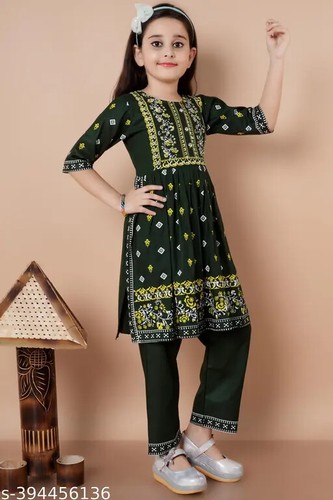 Indian Kids Traditional Girls Printed Kurta Set For Ethnic Wear & Festival - Picture 8 of 10