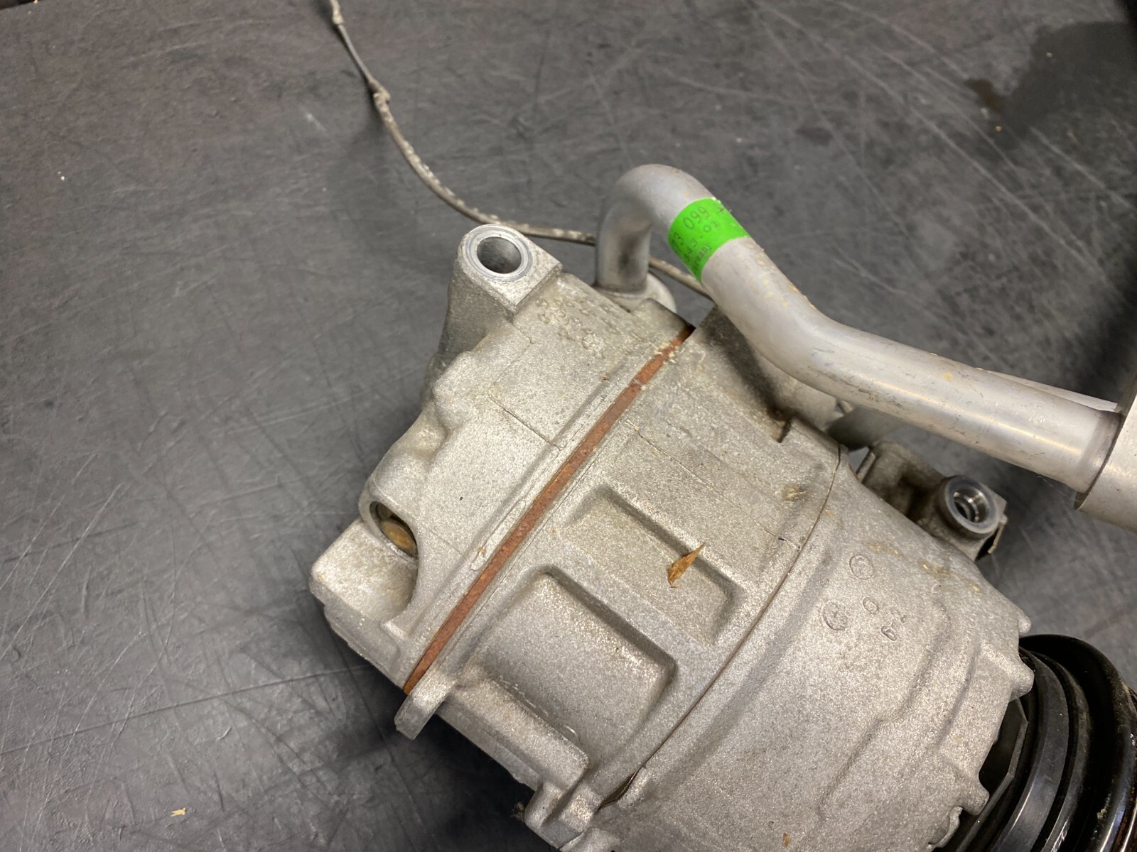 Porsche 911 GT3 2004 Ac compressor
