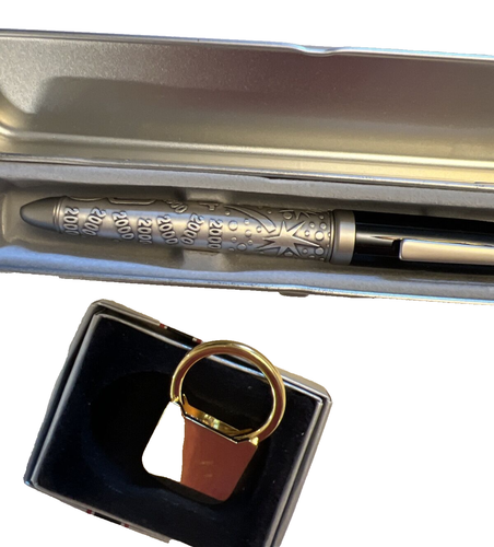 Y2K C-Cube Microsystems Pen and Key Holder - Picture 4 of 4