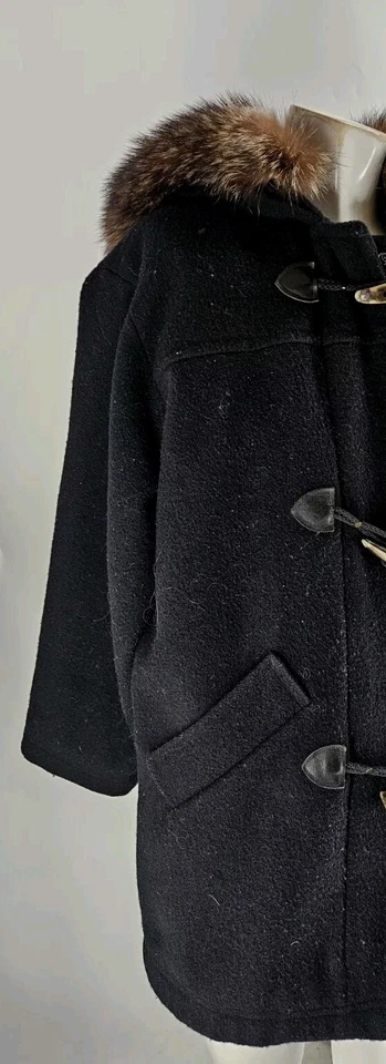 Abrigo para mujer Woolrich pequeño negro lana botón mapache ribete con capucha Foto 2 de 4