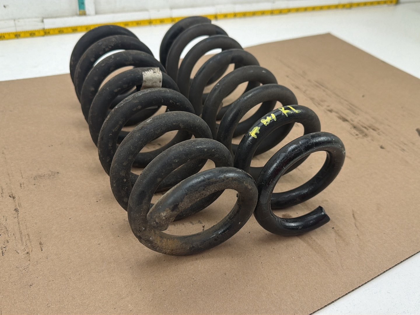 Maserati Ghibli 2014-2019 Rear Right Coil springs Pair