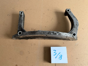 VW Golf 3 Passat 2,0l 16v ABF Getriebehalter Stütze 037199307