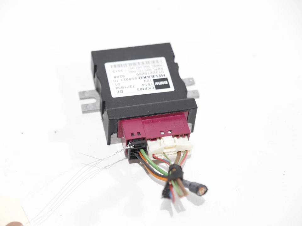 Módulo de control de bomba de combustible OEM BMW 328i 335i 435i 528i 535i 550i 650i 740i 750i Foto 3 de 4