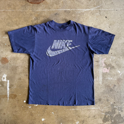 80s VINTAGE NIKE BLUE TAG NAVY T-SHIRT SZ M PAPER THIN DISTRESSED