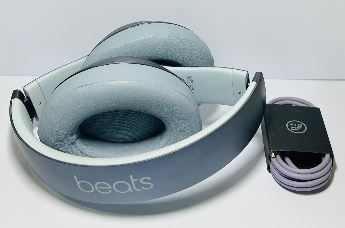 Beats Studio 2.0 Over the Ear Wired Headphones - Noise Cancelling