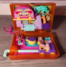 Polly Pocket Jungle Safari Juice Box compact playset.
