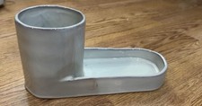 HEARTH & HAND MAGNOLIA STONEWARE KITCHEN SINK CADDY/SOAP SPONGE BRUSH TRAY