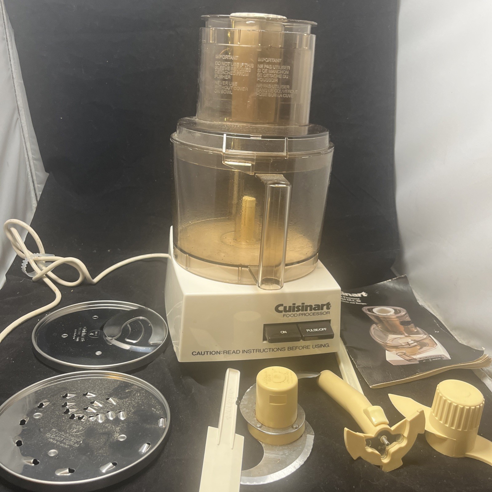 Cuisinart DLC-8F  600W 11 Cup Food Processor w/ Attachments
