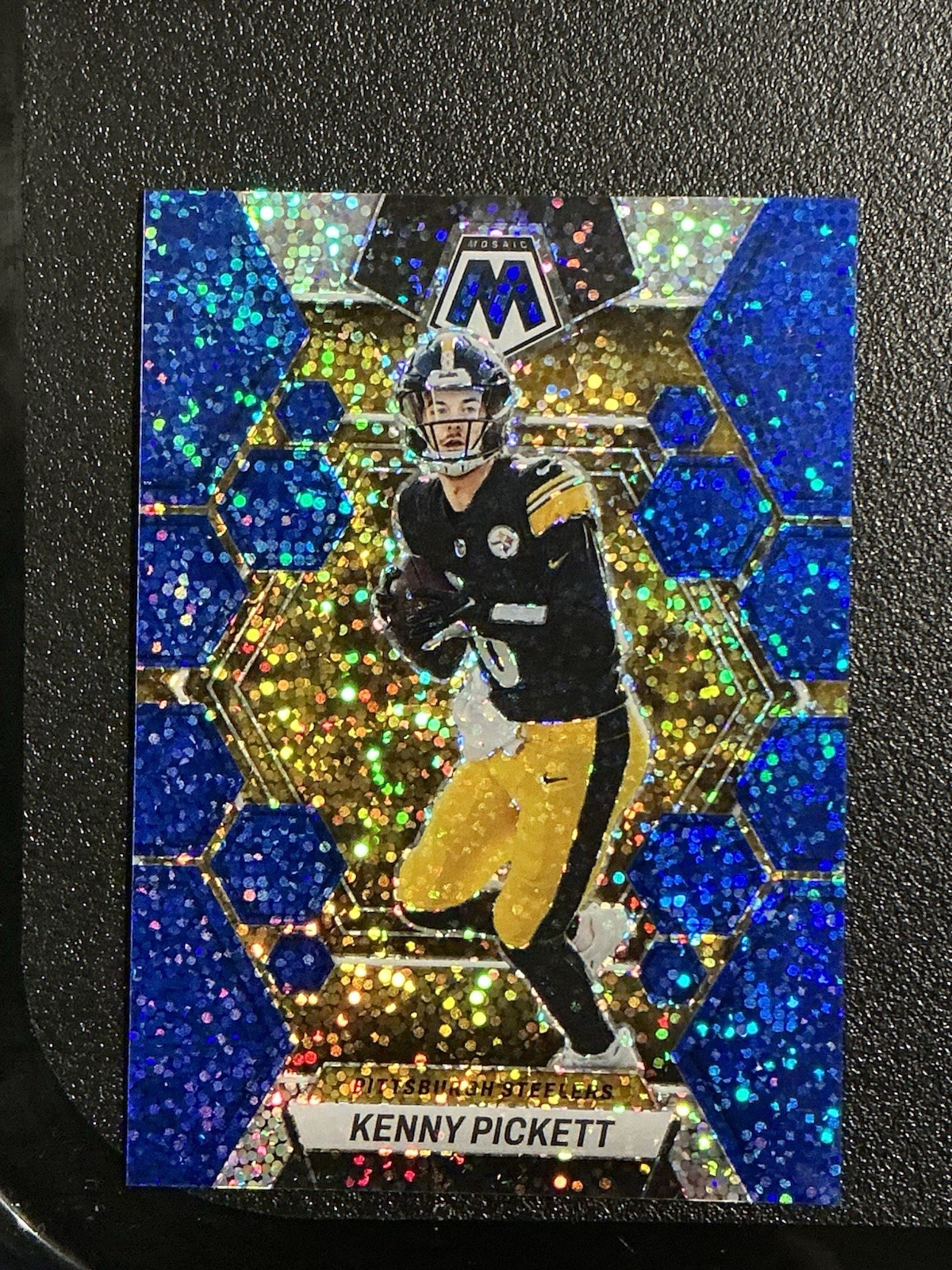 2023 Panini Mosaic - Kenny Pickett #201 Blue Sparkle Prizm /96
