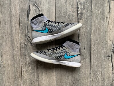 シューズ NIKE Magista X Amazon.com | Nike Magista X Pro TF Junior - Black/Volt/Volt/White