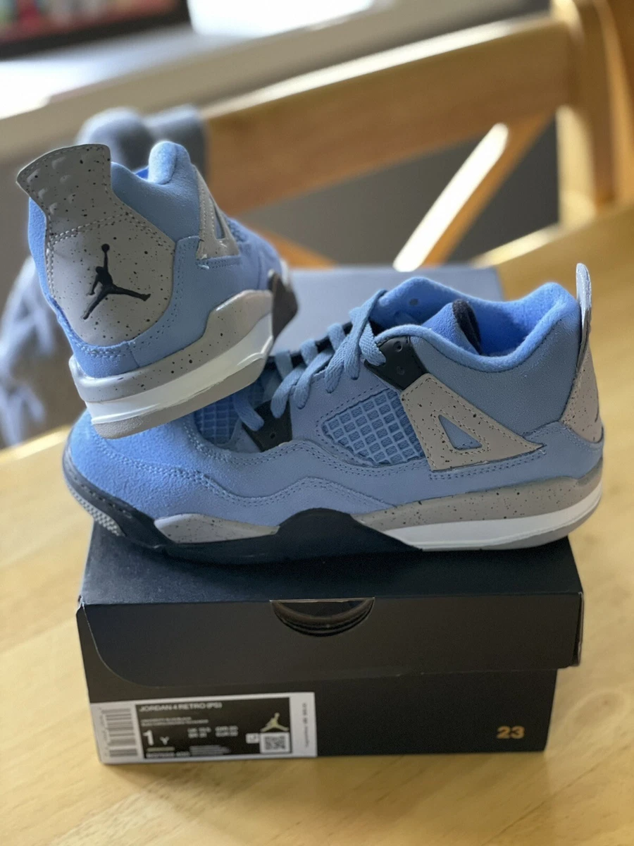 AIR JORDAN 4 RETRO UNIVERSITY BLUE