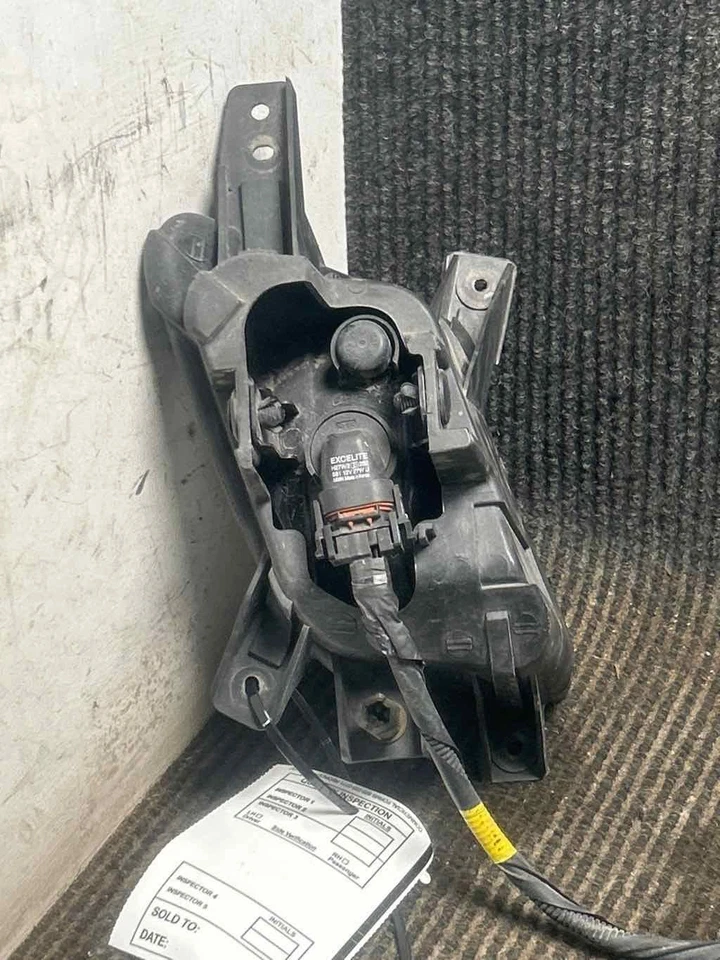 Fits 2010-2013 Kia Sportage Fog Light Assembly OEM#:922013W000 - Imagem 2 de 4