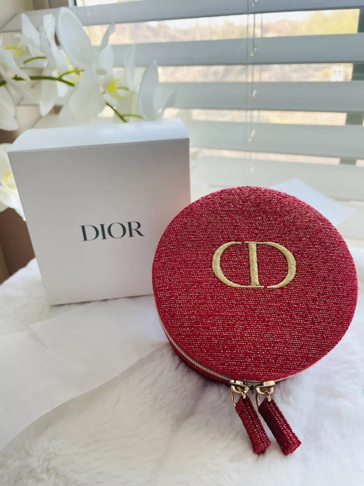 Coffret rond bijoux de voyage paillettes dorées DIOR édition limitée Luna nouvelle année 2025
