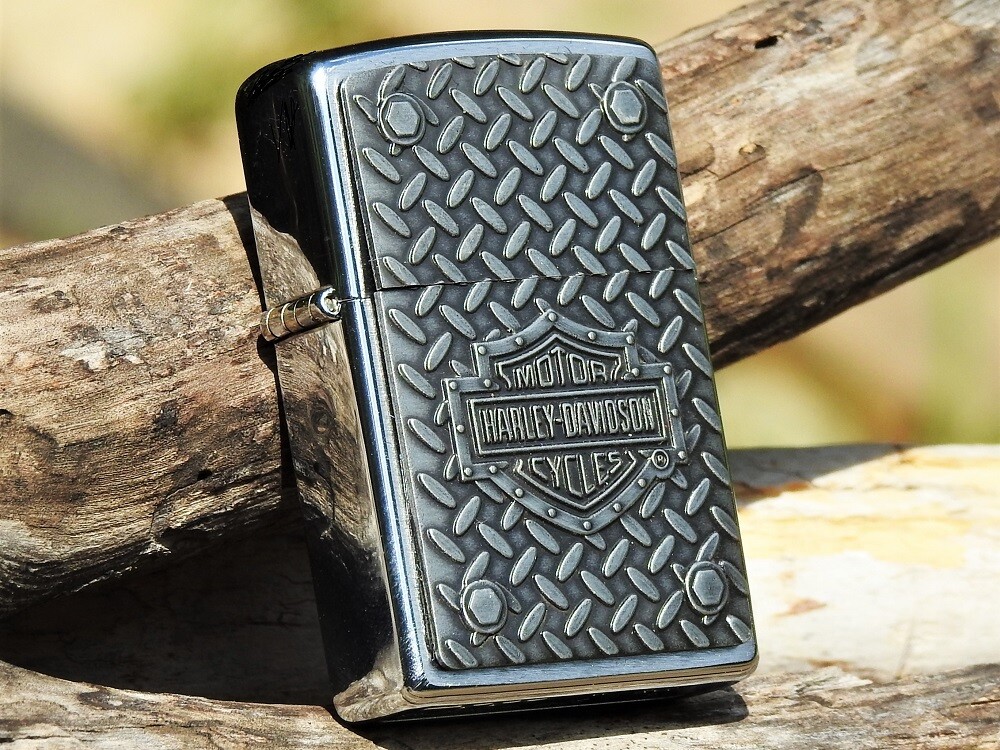 Harley Davidson Zippo Lighter - Bolted Diamond Plate - Bar