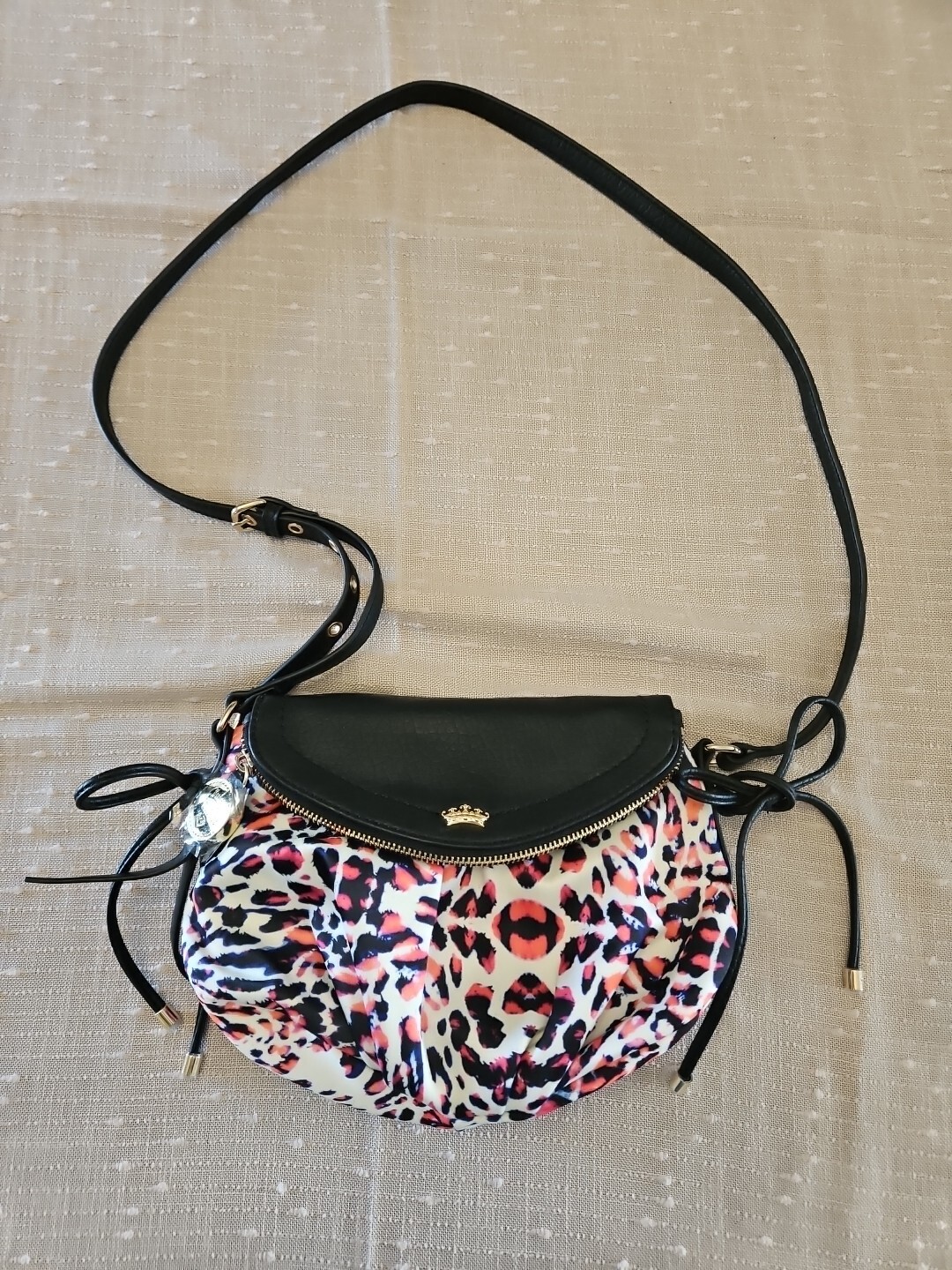 Juicy Couture Bag White Pink Black Faux Leather Lips Y2K Crown Gold Hardware