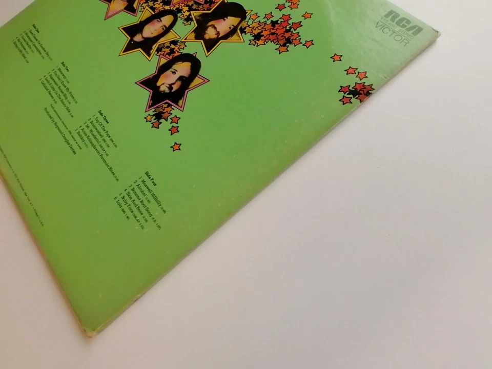 THE KINKS ORIG  1972   U.S.A LP   EVERYBODY'S IN SHOWBIZ - Image 4 of 4