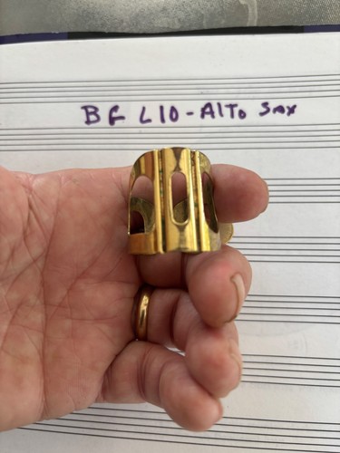 BG L10 Tradition Alto Sax Ligature and  Cap