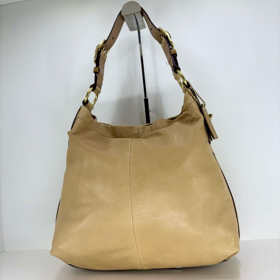 Coach Leather Shoulder Bag in Beige - Authentic G0606857