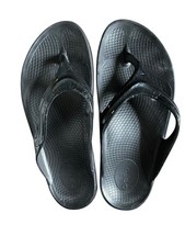 Oofos Oolala Luxe Womens Size 8 Patent Black Camo Comfort Recovery Flip Flops