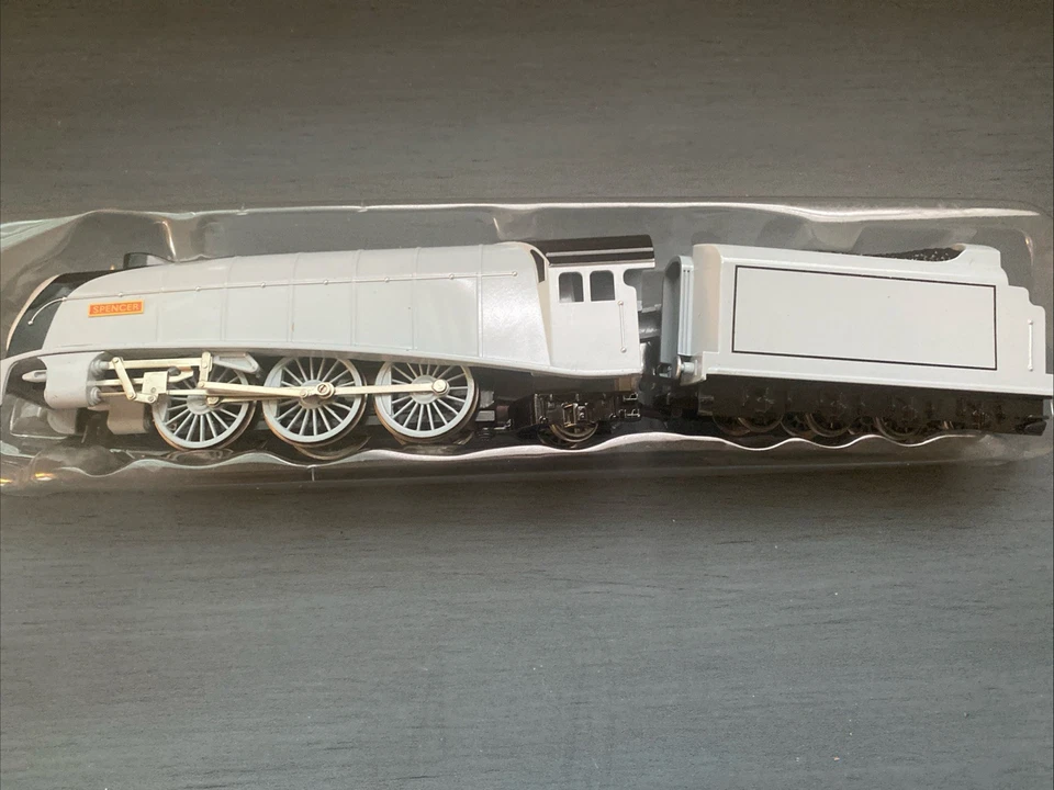 Bachmann HO Scale Thomas & Friends Spencer Engine & Tender W/ Moving Eyes #58749 - Image 3 of 4