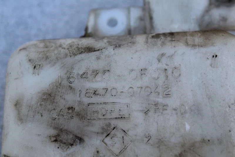 2006 TOYOTA SEQUOIA COOLANT RESERVOIR BOTTLE 16470-0F010 - Image 3 of 4