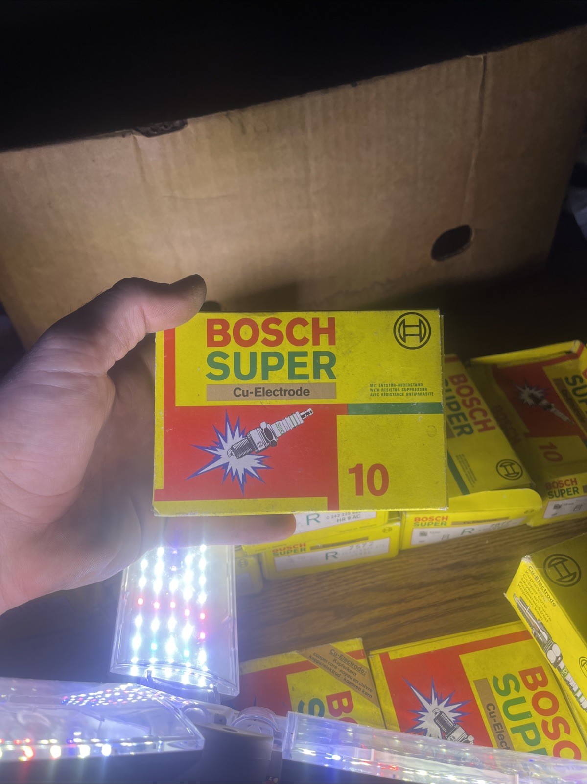 Spark Plug-Super Bosch 7506   WR8DCW 0242229531-076 box of ten NOS