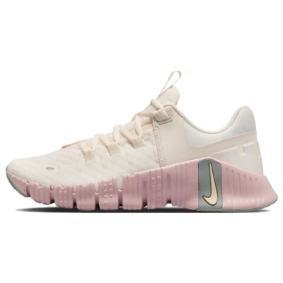 Nike Free Metcon 5 Light ivory iced peach Low-top shoes Women DV3950-102-