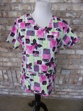 SCRUB STAR SZ M COLORFUL BREAST CANCER AWARENESS COTTON BLEND S/S V NECKLINE