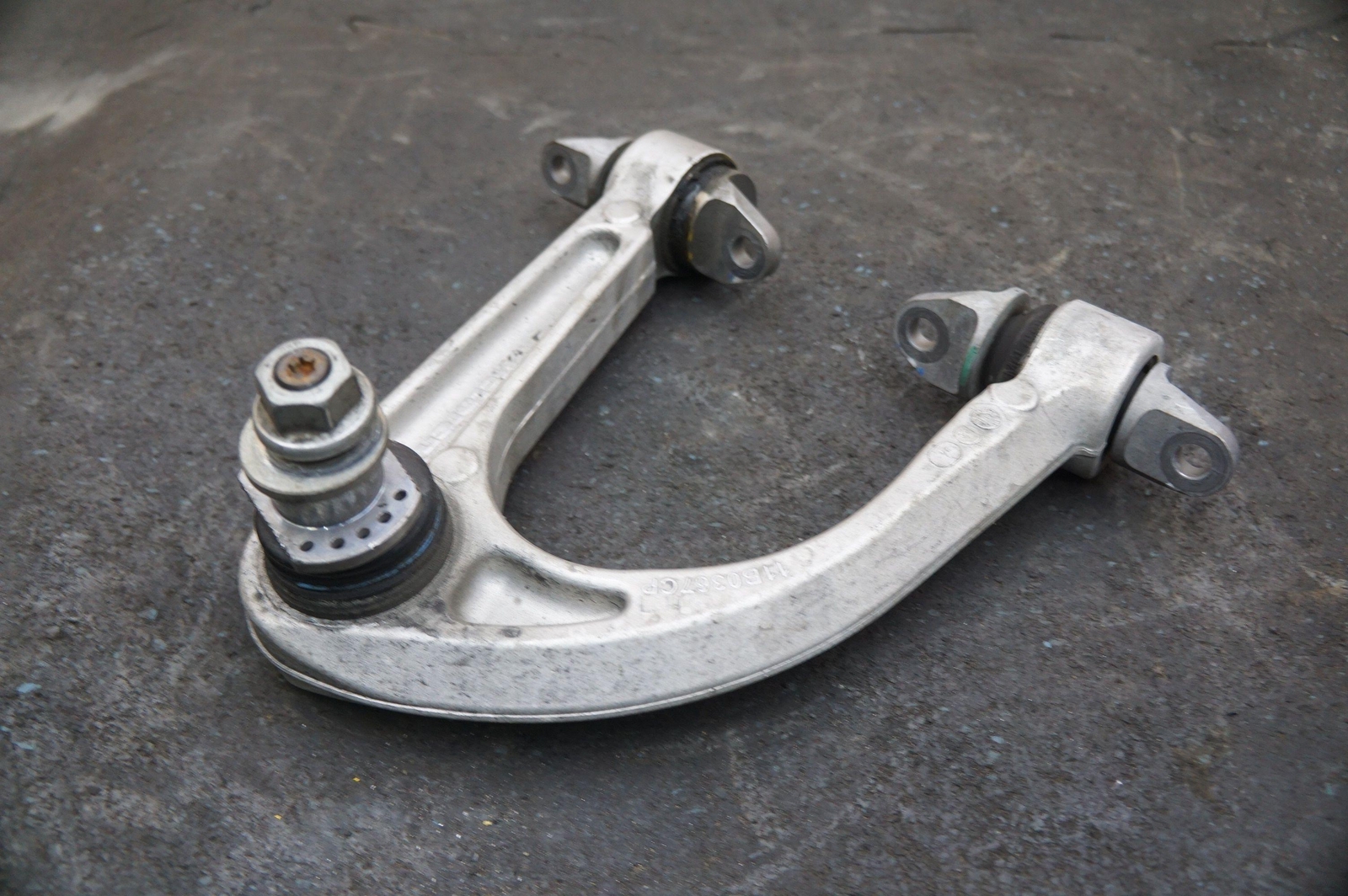 Front Left Upper Control Arm Wishbone 11b0367cp Oem Mclaren 540c 570s 2017