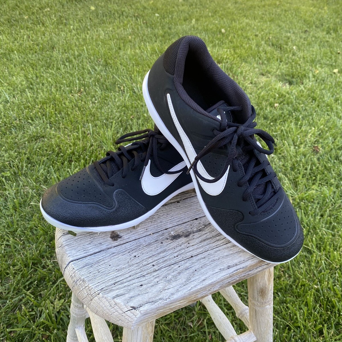 Nike Black & White Sports Athletic Cleats Sneaker Shoes Nike Black & White Sports Athletic Cleats Sneaker Shoes  main image 4