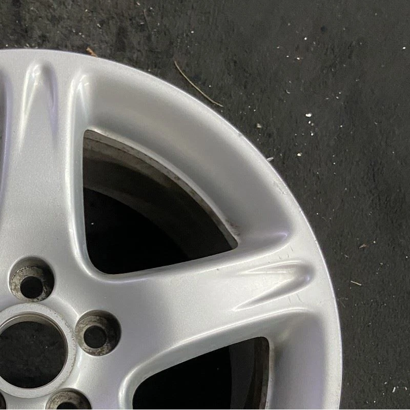 Lexus Silver GS430 GS400 OEM Wheel 17” 1998-2002 Factory Rim Original 74147B - Image 4 of 4