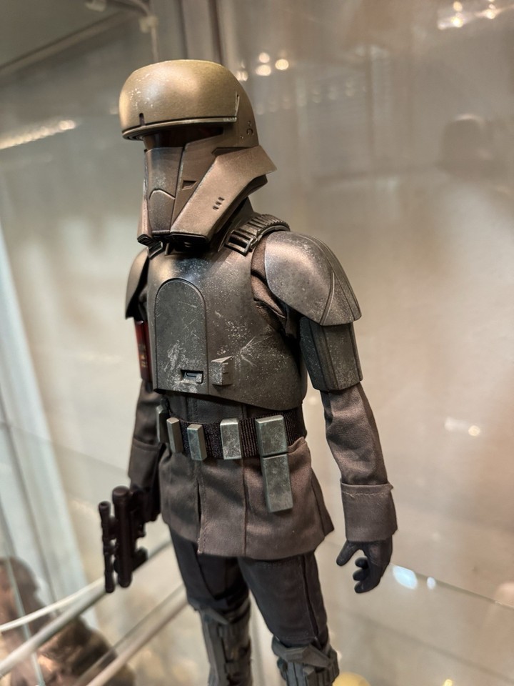 Figurine Hot Toys TMS030 - Star Wars : The Mandalorian - Transport Trooper - Figurine de collection | fnac Belgique