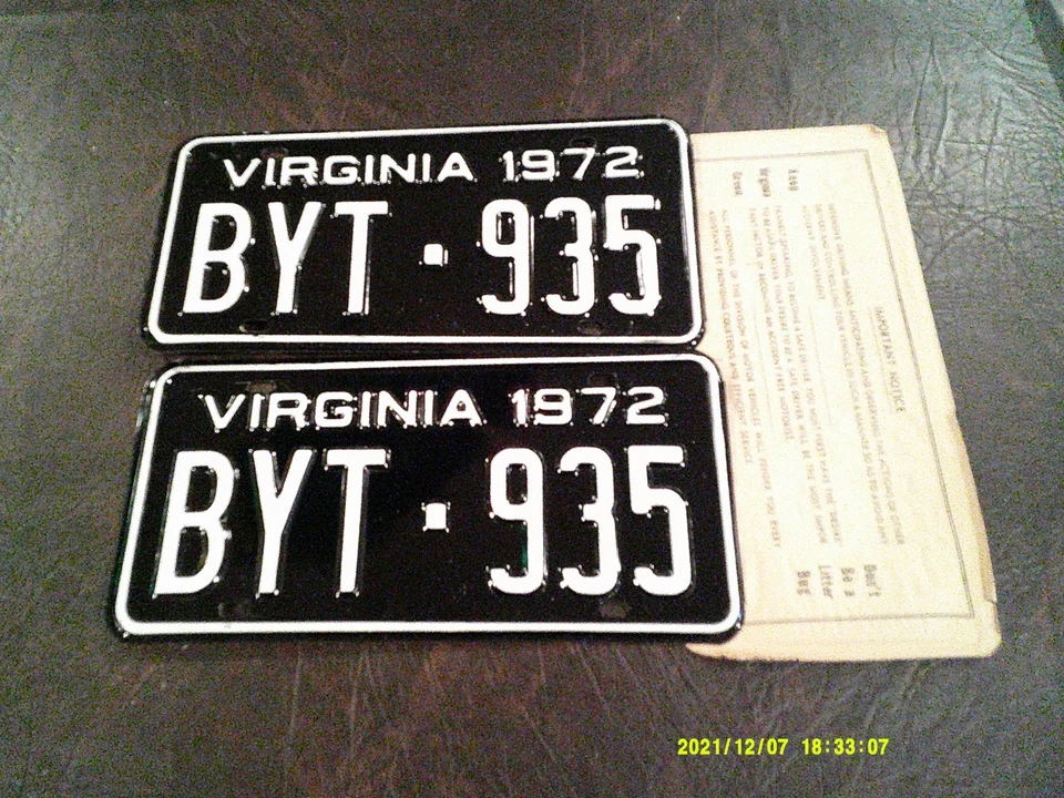1972 Virginia License Plate Pair---- # BYT-935--- Unissued - Image 1 of 1