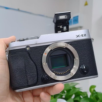 Fujifilm X Series X-E2 XE2 16.3MP Digital Camera English Body Only - Sliver