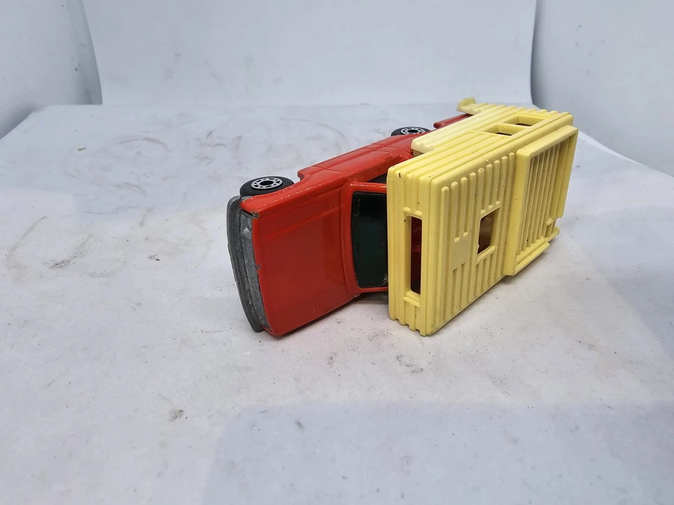 MATCHBOX SUPERFAST 1-75 СЕРИЯ НОМЕР 38 ФУРГОН ДЛЯ КЕМПИНГА FORD КРАСНЫЙ - Изображение 4 из 4