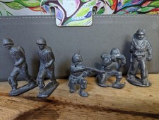 Vintage Metal/Lead Military Toy Soldiers. 5 Army Men Figurines