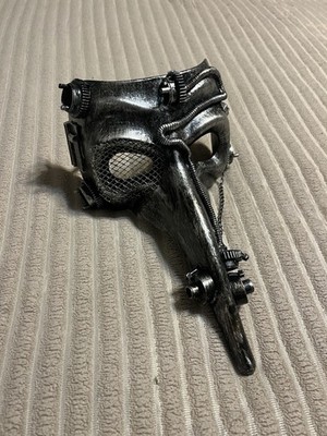 NEW- STEAMPUNK STYLE PLAGUE DOCTOR / BIRD MASK SILVER METALLIC UNUSED!