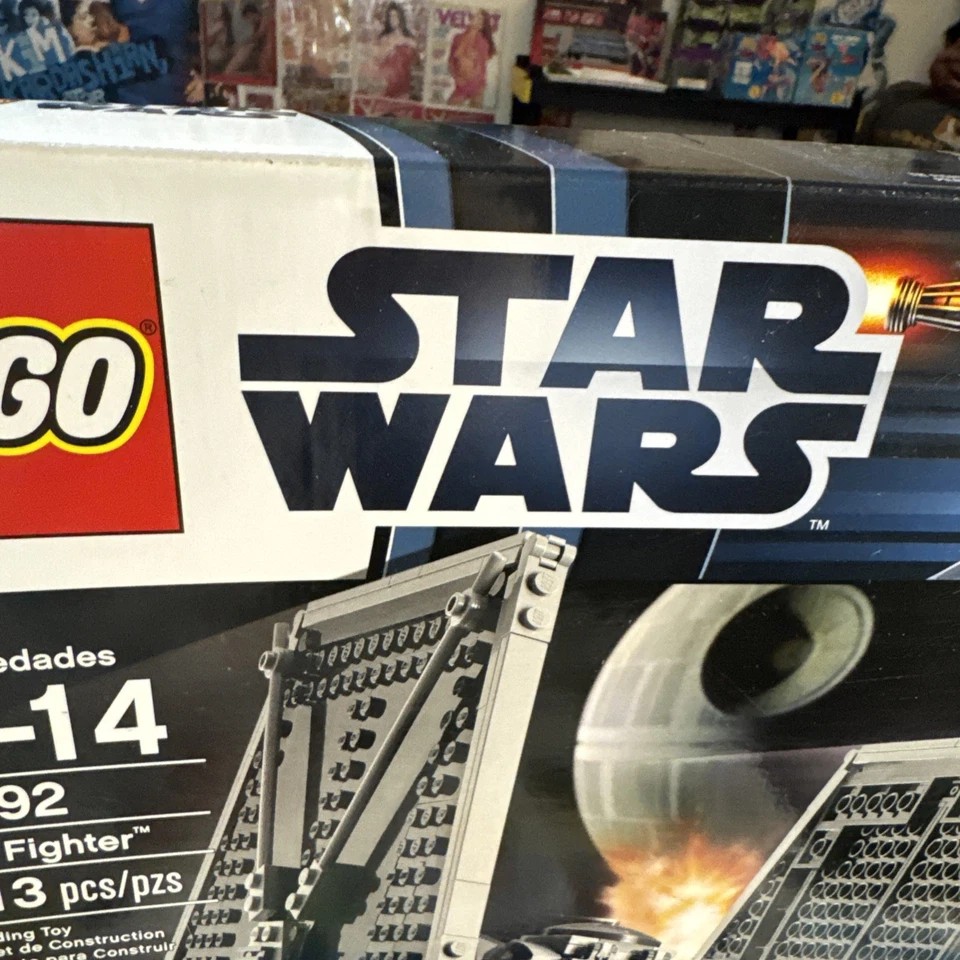 LEGO 9492 - Star Wars: TIE FIGHTER - Retirado, Precintado, Excelente Estado, Sin usar, Nuevo en Caja Foto 3 de 4