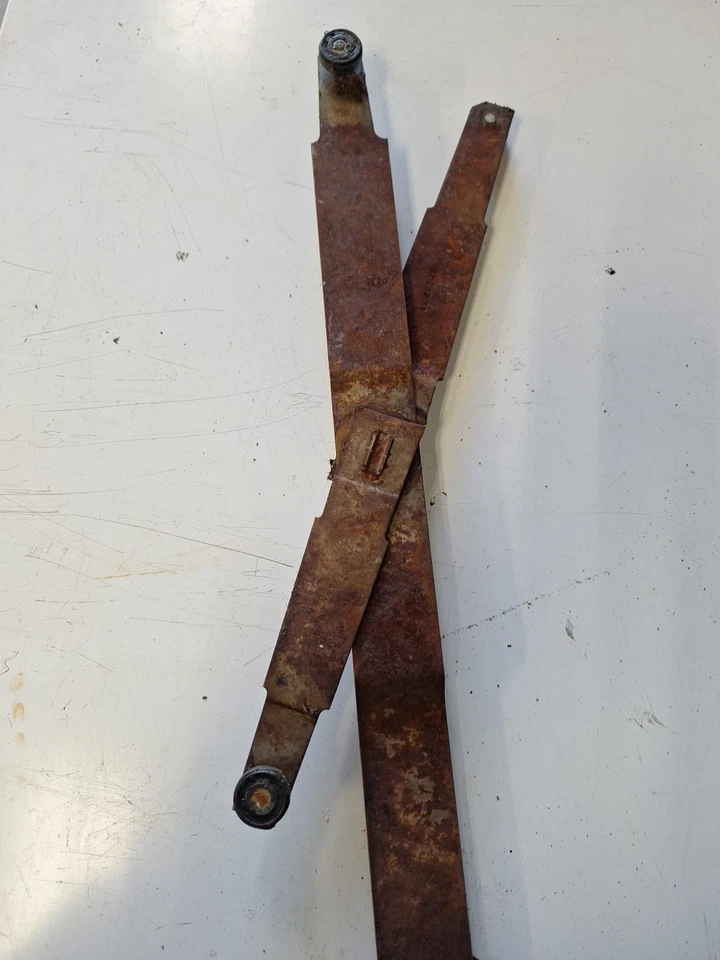 92 Dodge D250 Driver Side power window regulator - Image 3 of 4