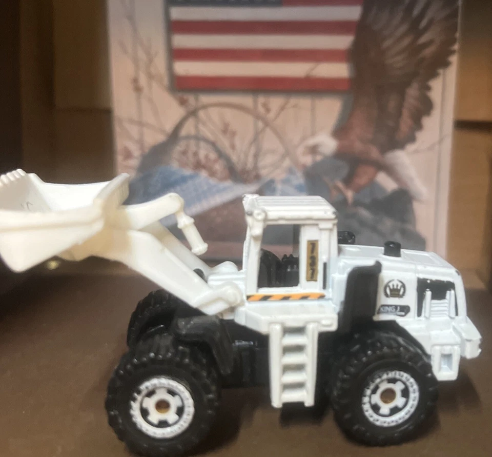 Matchbox Tractor Plow 2005, Quarry king 2007 & Dirtroyer Tractor  2018 - Image 2 of 4