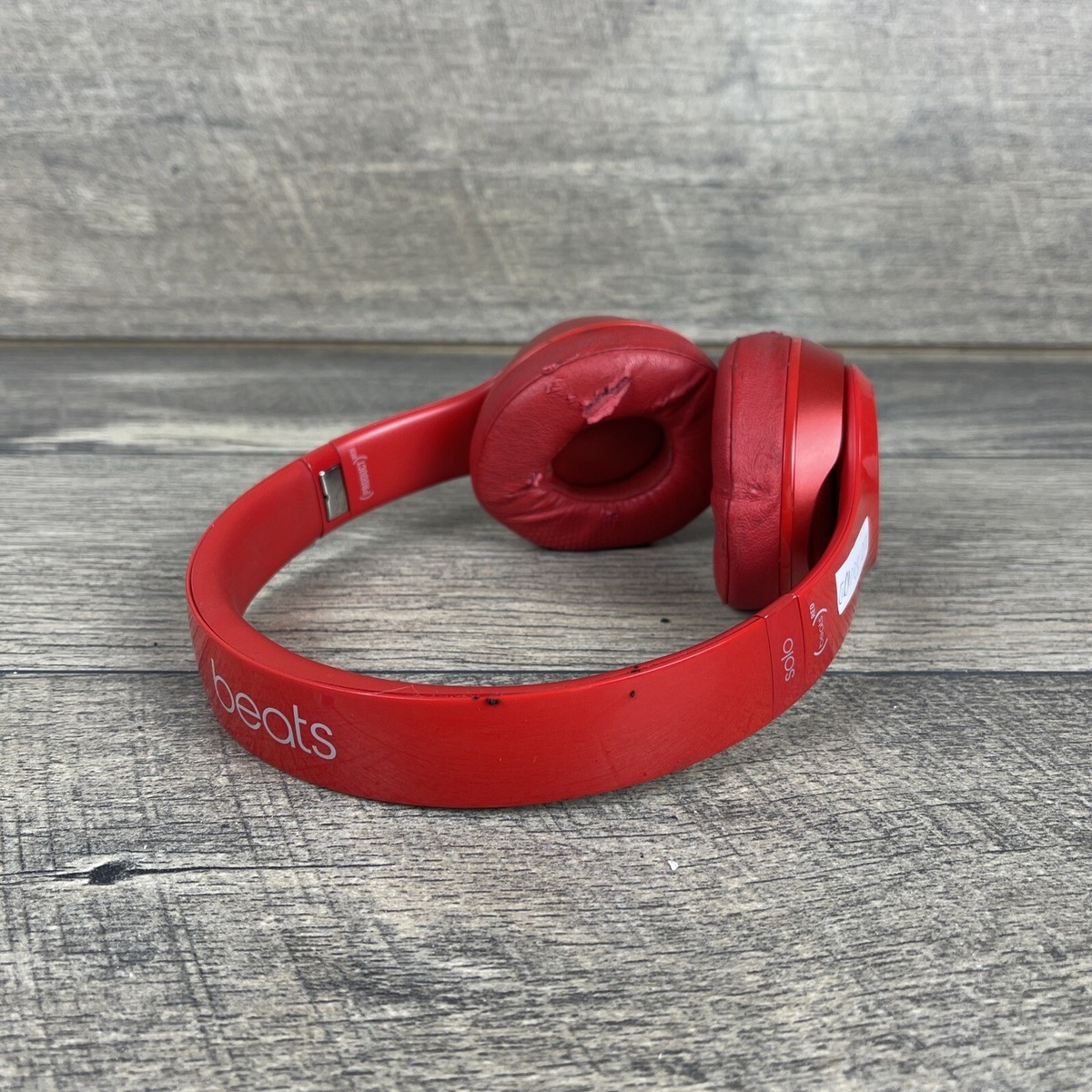 ☆ワケあり特価 Beats by Dr.Dre Solo2 レッド Beats by Dr. Dre Solo2 Wireless On-Ear Headphones (Red) MHNJ2AM/A