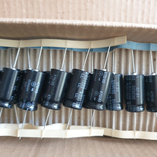 NOS SIEMENS GERMANY B41588 470uF 40V HI END Axial Audio CAPS FOR AUDIO ! 10PCS! - Picture 2 of 5