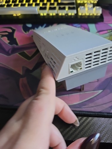 NETGEAR AC1900 WiFi Mesh Extender - EX6400100NAS Used/ Open Box - Afbeelding 7 van 8