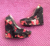 Aldo Black Pink Floral Velvet Velour High Heel Wedge Shoes Size 37 Uk 4 £80 Aldo Black Pink Floral Velvet Velour High Heel Wedge Shoes Size 37 Uk 4 £80
